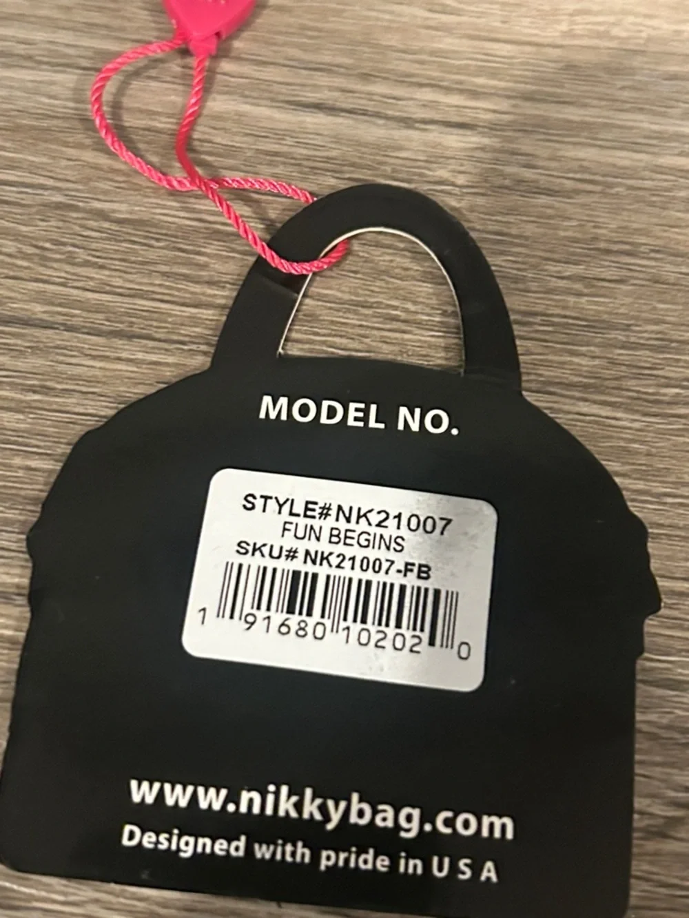 NWT Nikky Pastel “Fun Begins” Coin Pouch with‎ Keyring